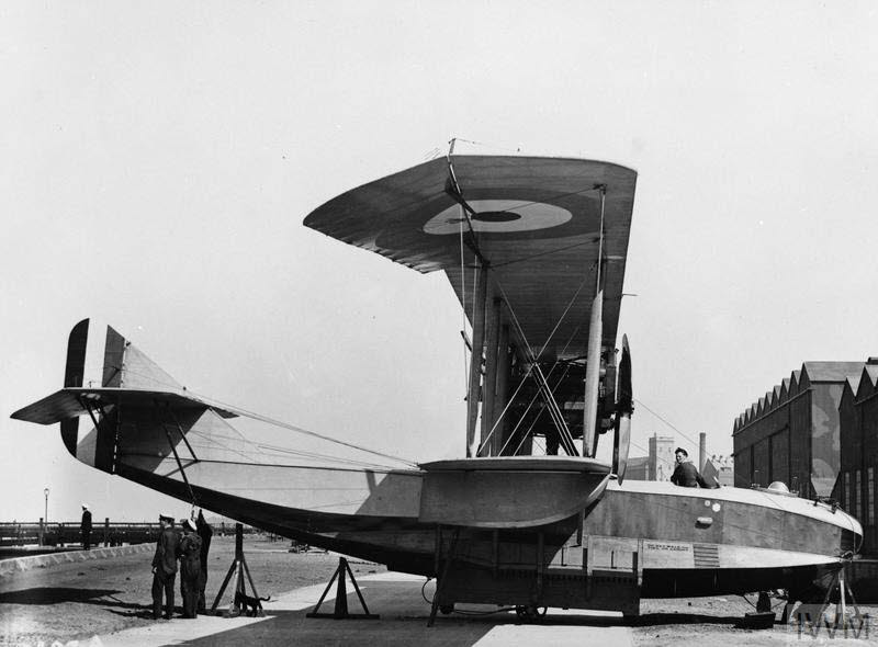 felixstowe-f-2c-from-the-right