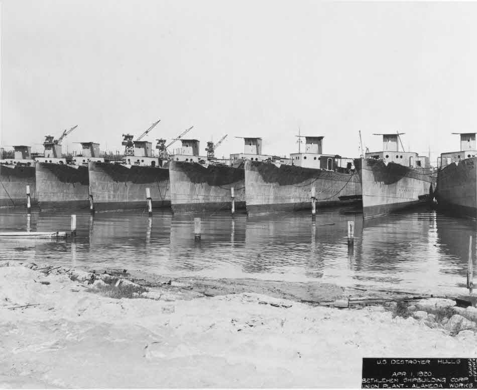 Fitting out Clemson Class Destroyers, Bethlehem, San Francisco 