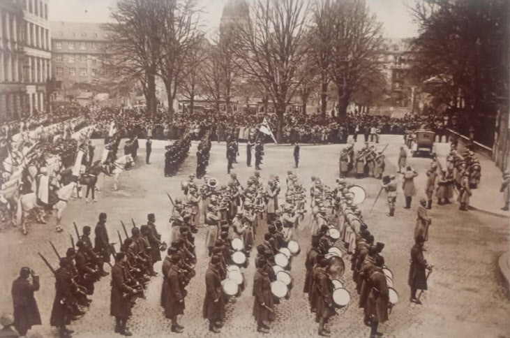 French Mounting Guard at Mainz 