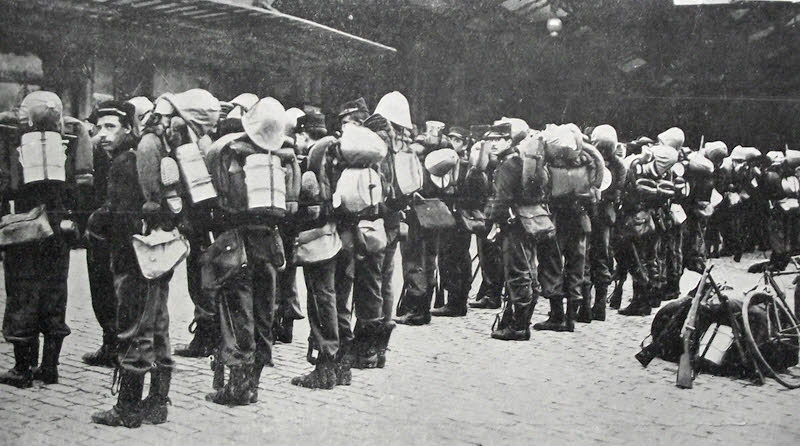 French soldiers at a Paris station, 1914 