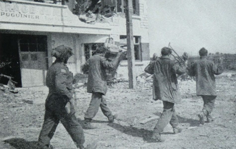 Canadian guards German POW, Colombelles 