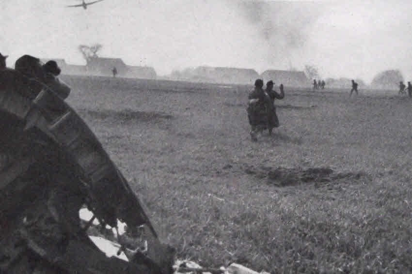 Gliders land east of the Rhine, March 1945 