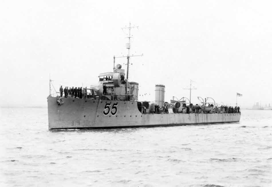 HMAS Parramatta from the left 