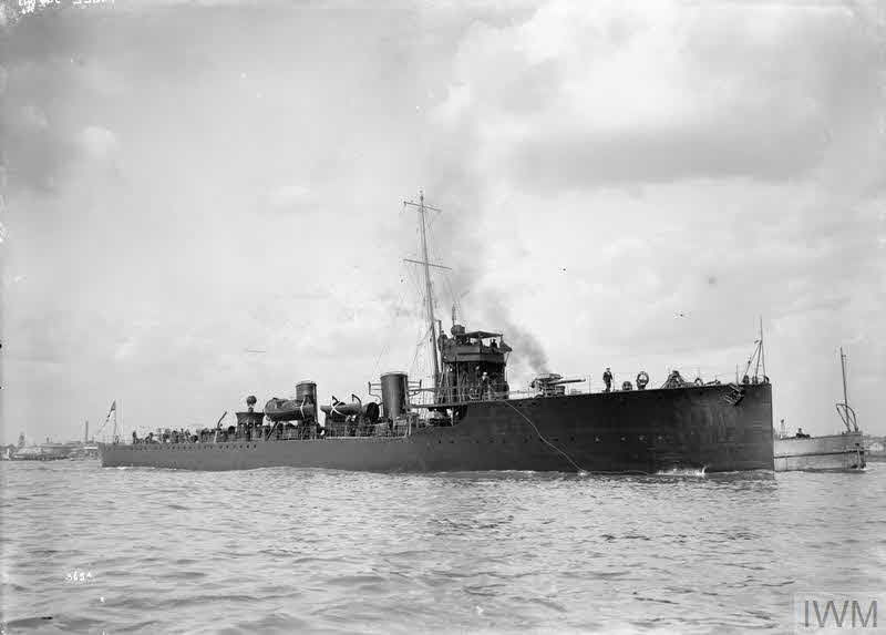 HMS Ariel from the right 