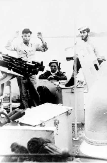HMS Carpice with Japanese commander of Bintan Island 