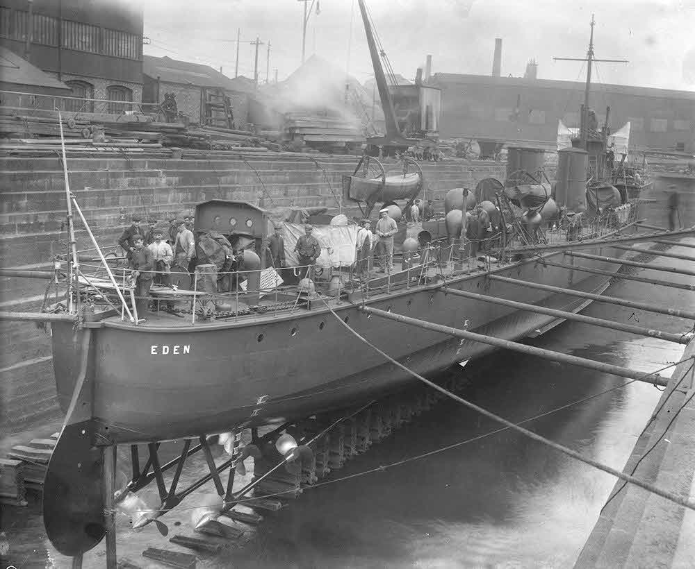 HMS Eden from the stern 