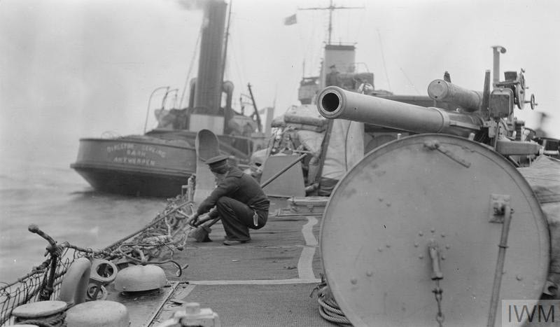 HMS Lightfoot being towed into Drydock 