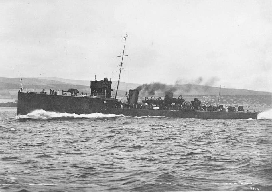 HMS Lurcher from the left 