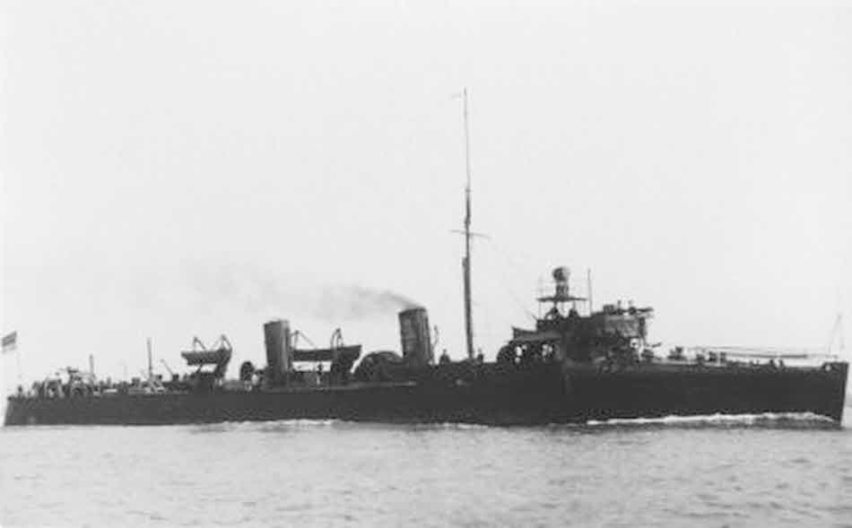 HMS Stag from the right 