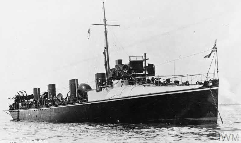 HMS Virago from the front 
