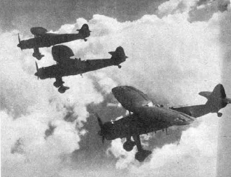 Formation of three Henschel Hs 126s 