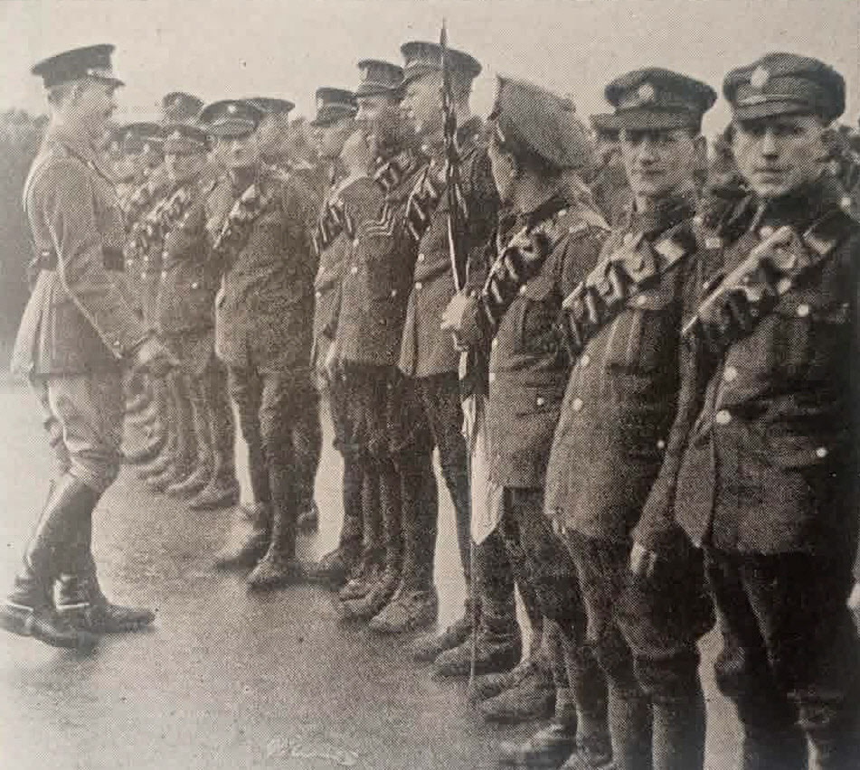 Lord Gort talking with protesting men of R.A.S.C., 1919 