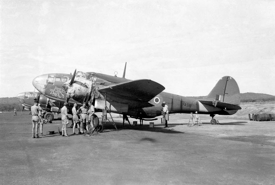 Rigger Gang working on Martin Baltimore 