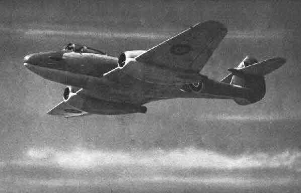 Gloster Meteor F1 from the below-left 