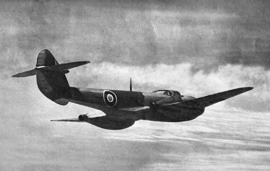 Gloster Meteor I from the rear 