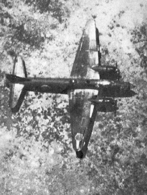 Mitsubishi G4M2 'Betty' from above 
