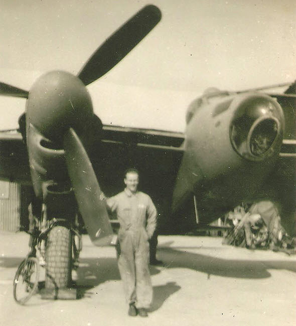 Robert S. Tucker Sr with Mosquito PR.XVI 