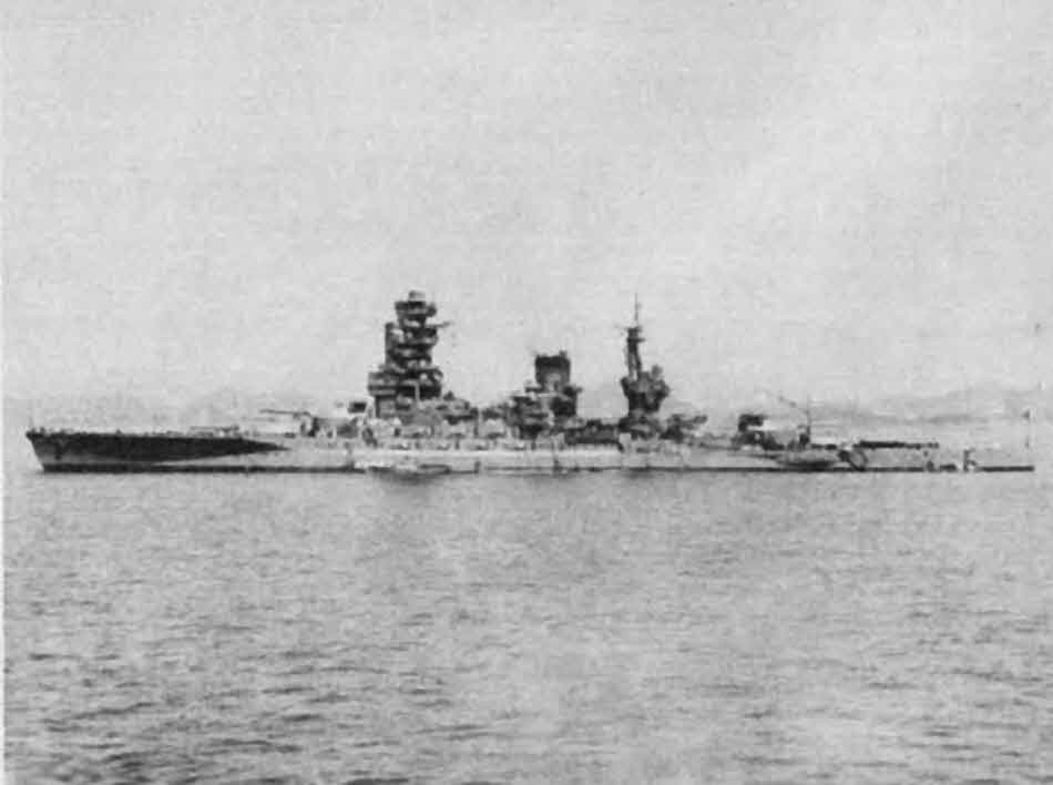 Nagata Class Battleship from the Left 