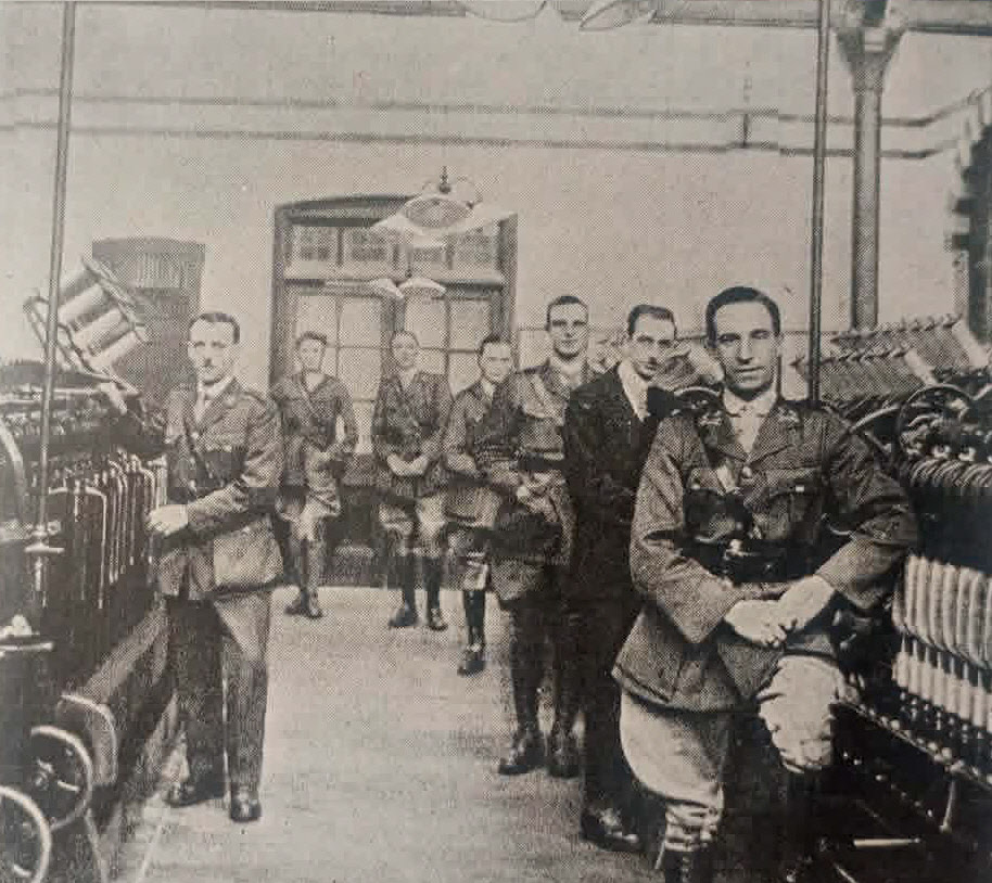Disabled and Demobalised Officers training at spinning frames 