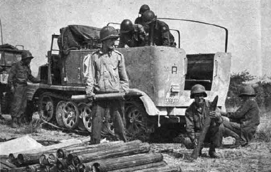 Sd.Kfz. 11 Half Track in Italy 