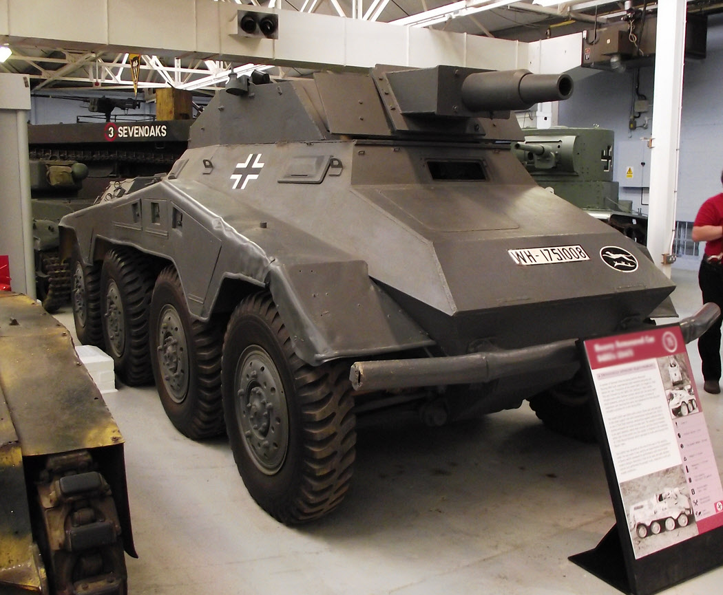 Schwerer Panzerspahwagen Sd. Kfz 234/3 (7.5 cm) from the front right 