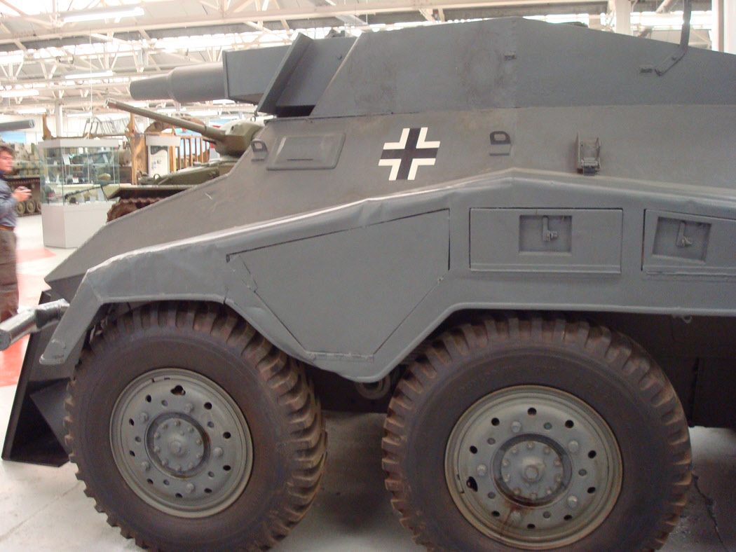 Schwerer Panzerspahwagen Sd. Kfz 234/3 (7.5 cm) from the left