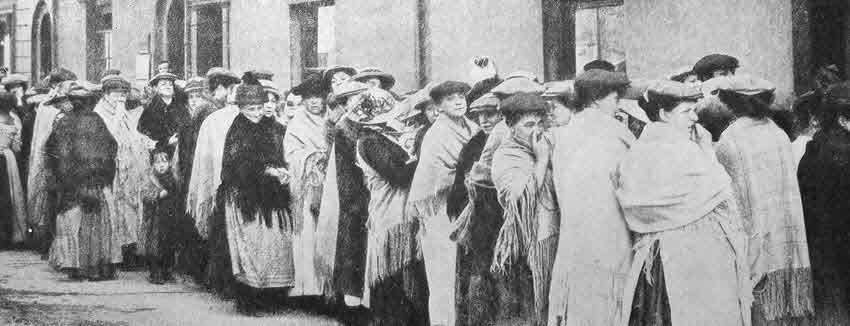 Service Wives register for Army Pay at Swansea, summer 1914 