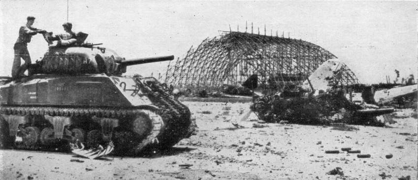 Marine-manned M4A2 Sherman on Peleliu 