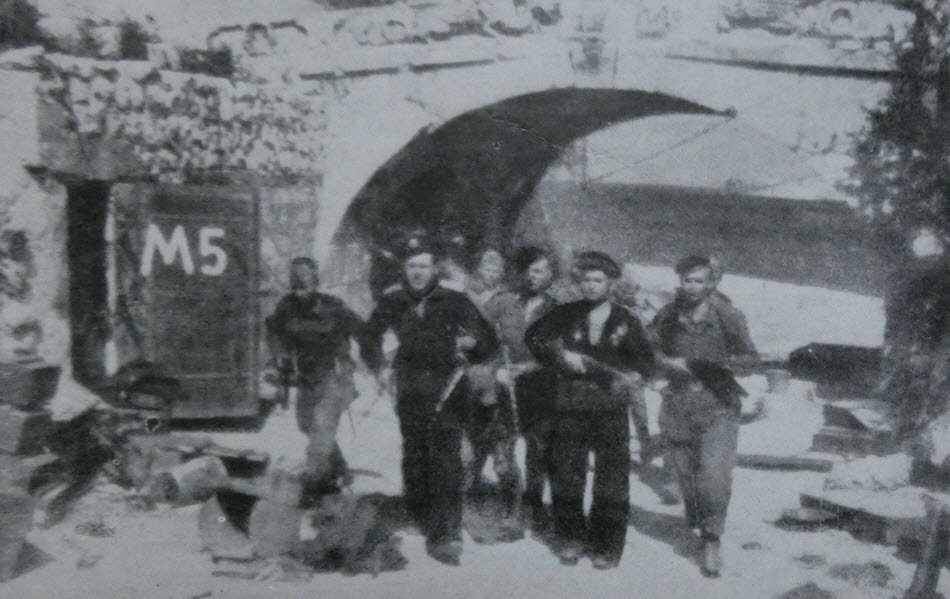 Soviet Marines enter Sebastopol, 1944 