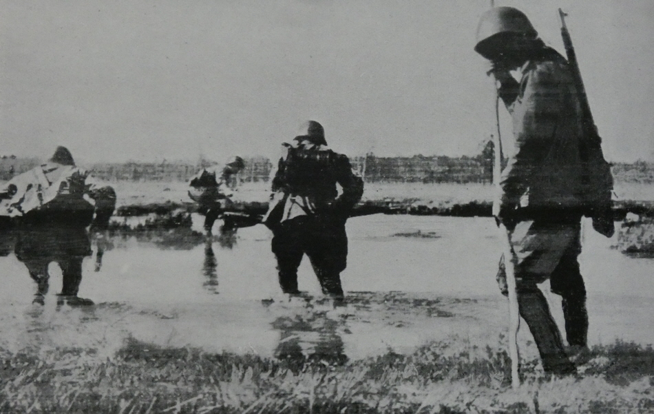 Soviet Signalmen lay wire near Daugavpils 