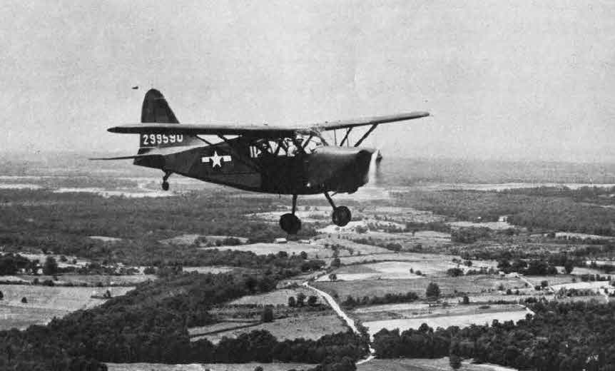 Stinson L-5 Sentinel from the right 