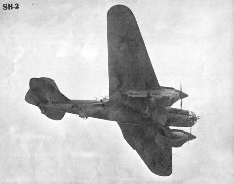 Tupolev SB 2M 103 from below 