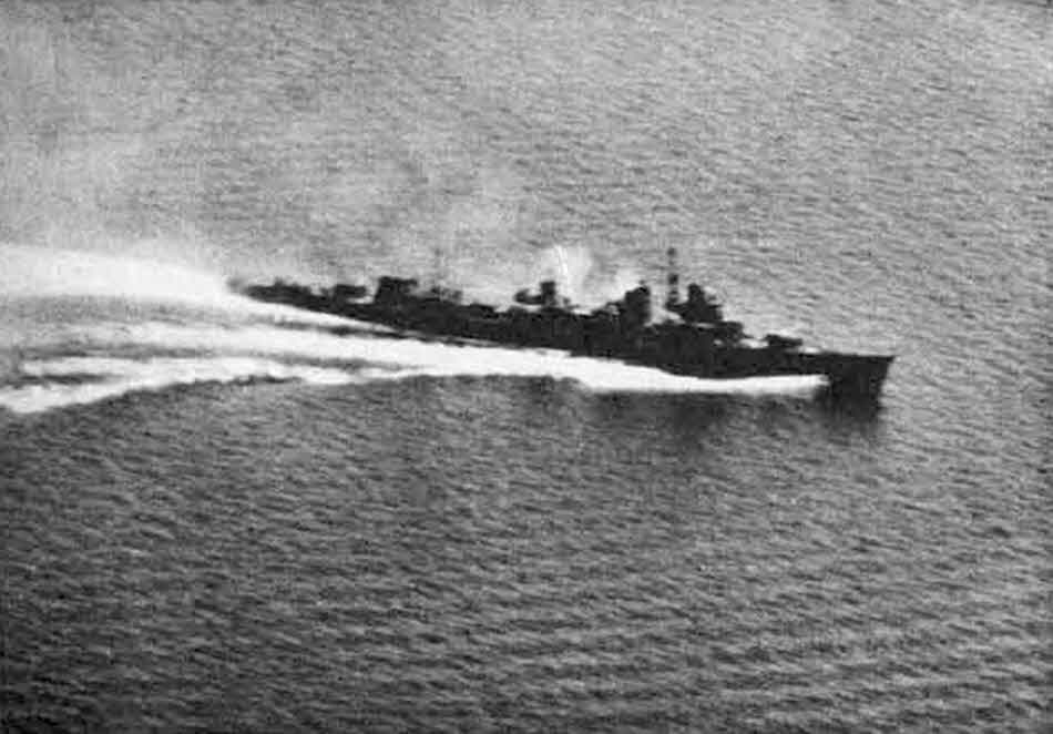 Yugumo Class destroyer from the right 