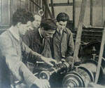 Soldiers learning the lathe, c.1919 
